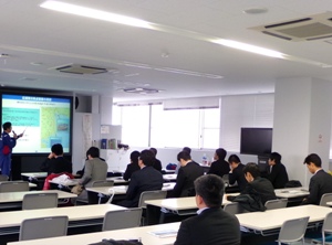 国土技術政策総合研究所の研修生（沿岸防災コース）による視察が行われました。