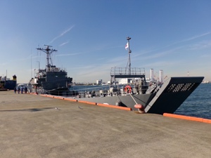 輸送艇着岸訓練（海上自衛隊「輸送艇2号」）