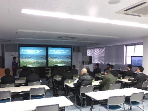 坂出市長（四国港湾協議会会長）及び四国地方整備局次長ほかが東扇島防災拠点を視察