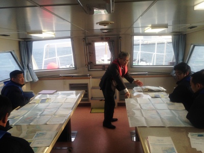 川崎・横浜港船上視察