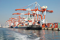 �C�R���e�i�^�[�~�i���i�����`�j�ɐڊ݂���R���e�i�D�B